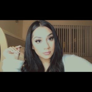 Meet your Posher, Selene